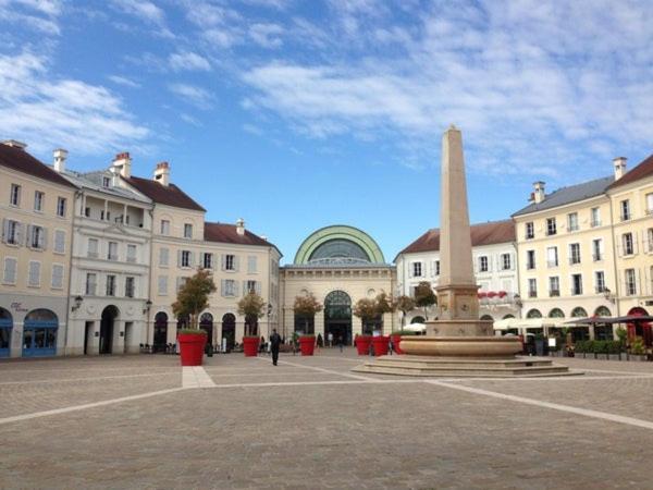Appartement Situe Place Toscane A 5 Min De Disney سيري المظهر الخارجي الصورة